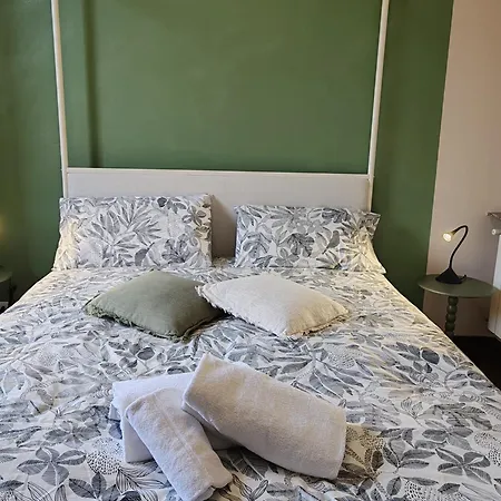 La Di U *